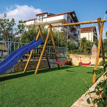 Ul Ftudmana Apartman Trogir