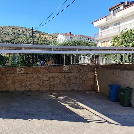 Ul Ftudmana Apartman *