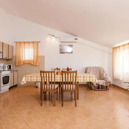 Ul Ftudmana Apartman