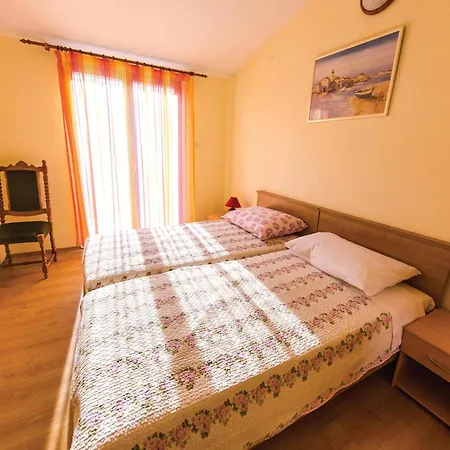 Ul Ftudmana Apartman Trogir